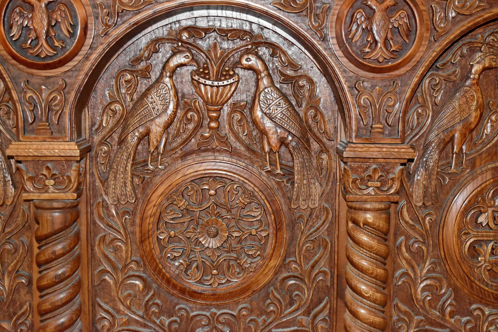 Nikon D5500 sample photo. Carving, decoration, furniture, relief photography