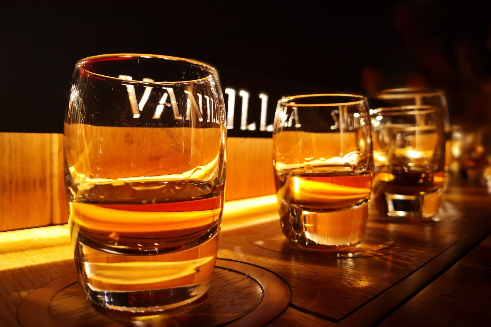 HUAWEI Mate 10 Pro sample photo. Whiskey, jameson, glass photography