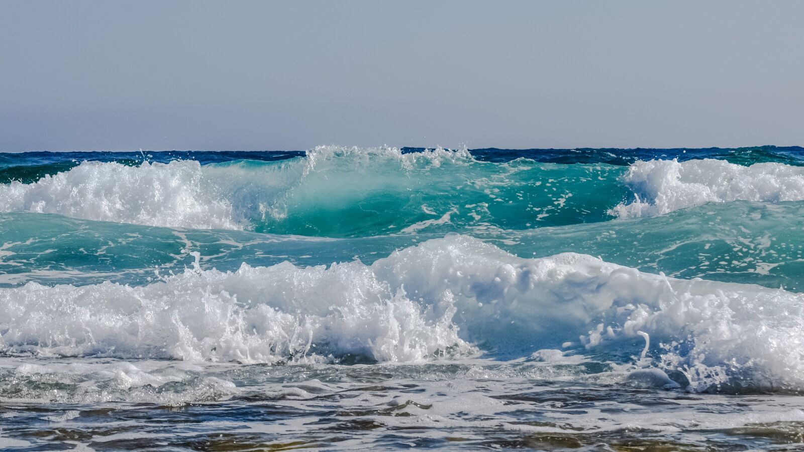 Nikon D3300 sample photo. Waves, foam, spray photography