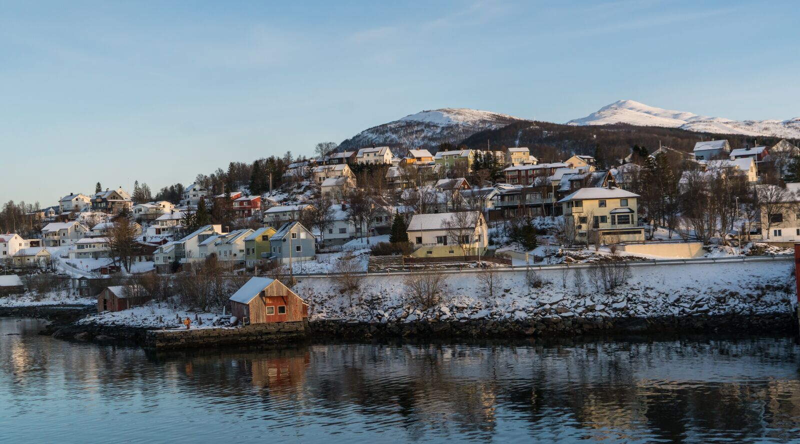 Sony a7R II + Sony FE 24-240mm F3.5-6.3 OSS sample photo. Norway, tromso, architecture photography