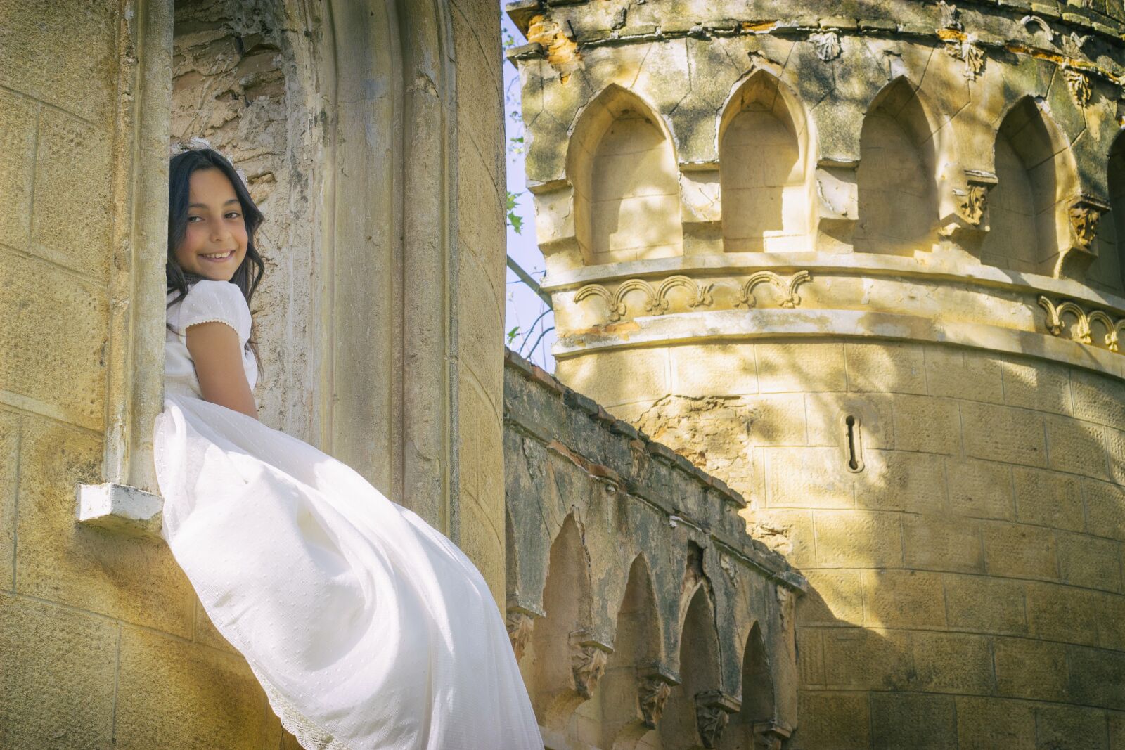 Canon EF 50mm F1.8 STM sample photo. Communion, girl, castle photography