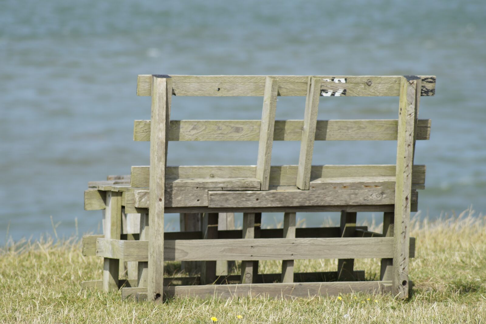 Sony SLT-A58 sample photo. Bank, sit, sea photography