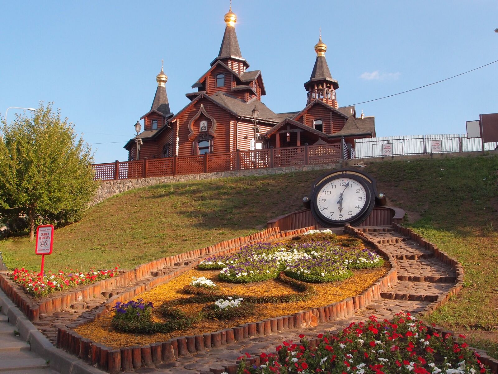 Olympus XZ-1 sample photo. Kharkov, church, wooden church photography