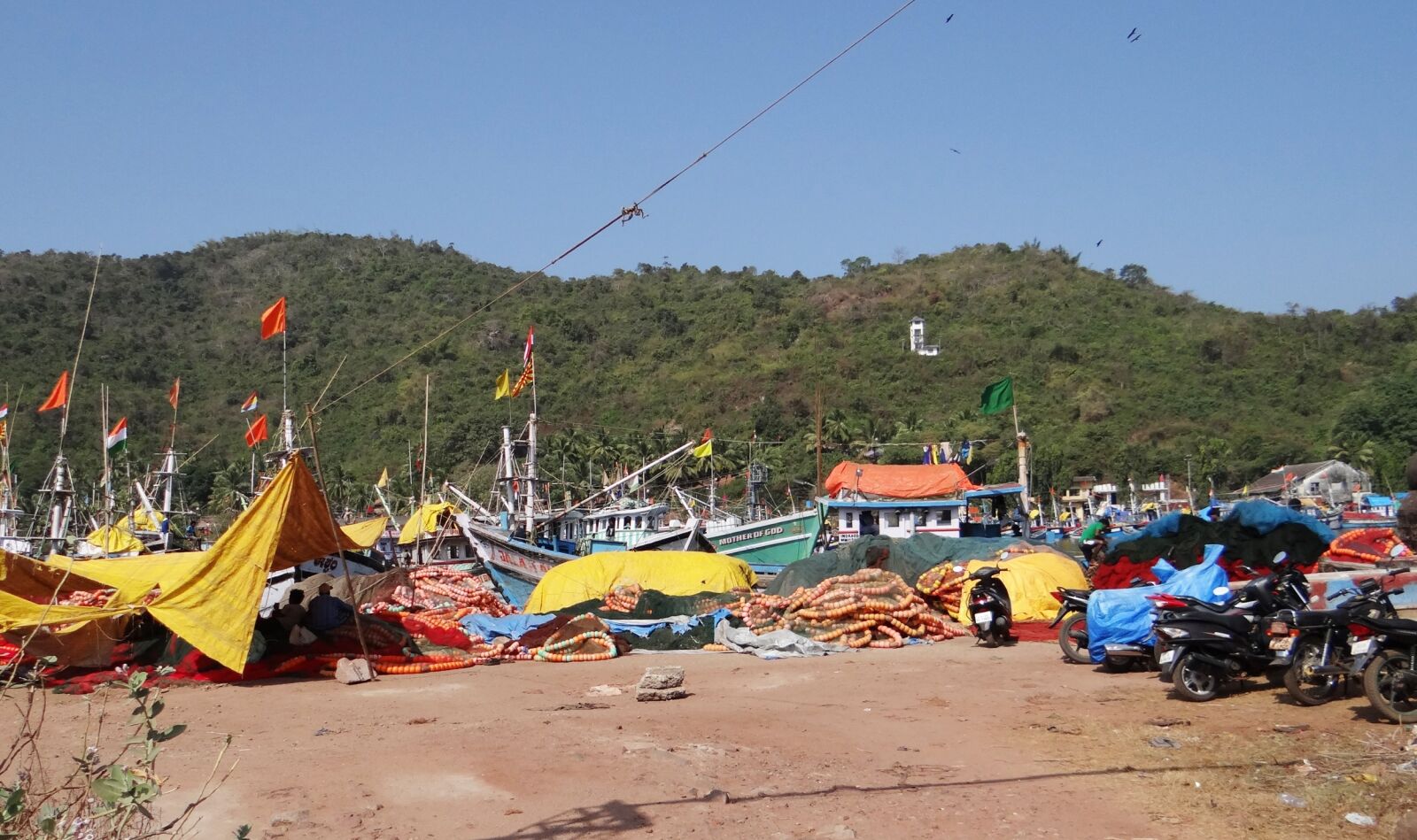 Sony DSC-HX200V sample photo. Fishing harbor, fishing vessels photography