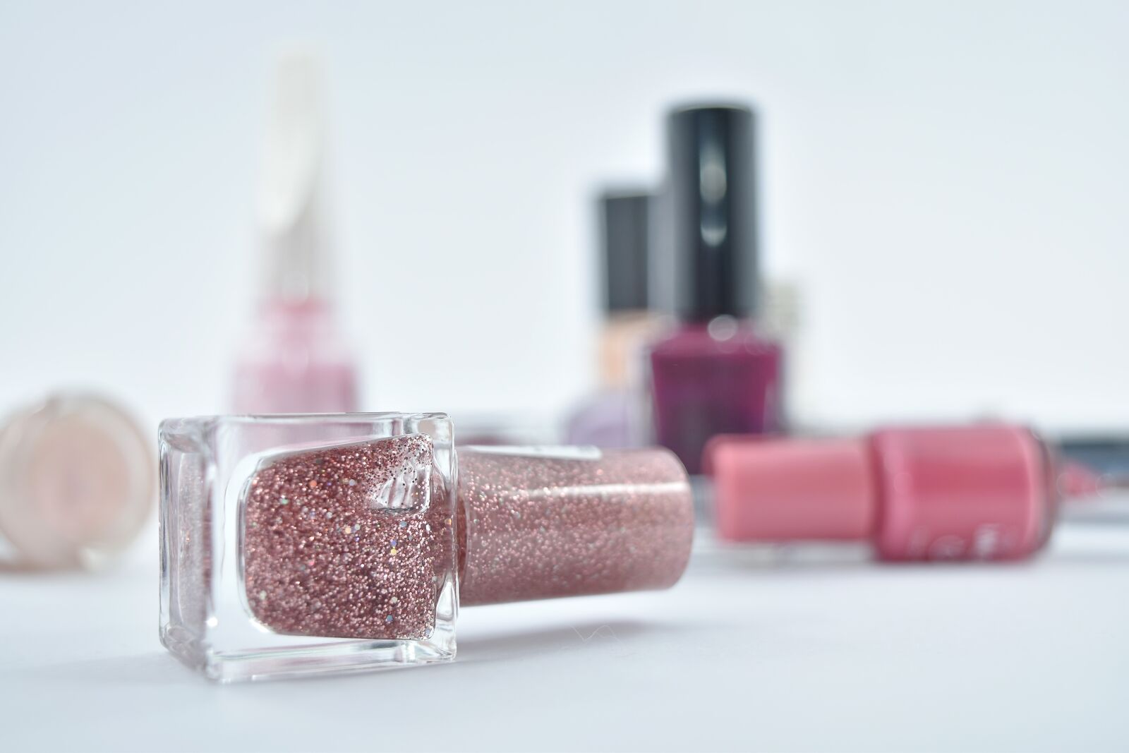 Nikon D5500 sample photo. Color, cosmetics, paint, shining photography