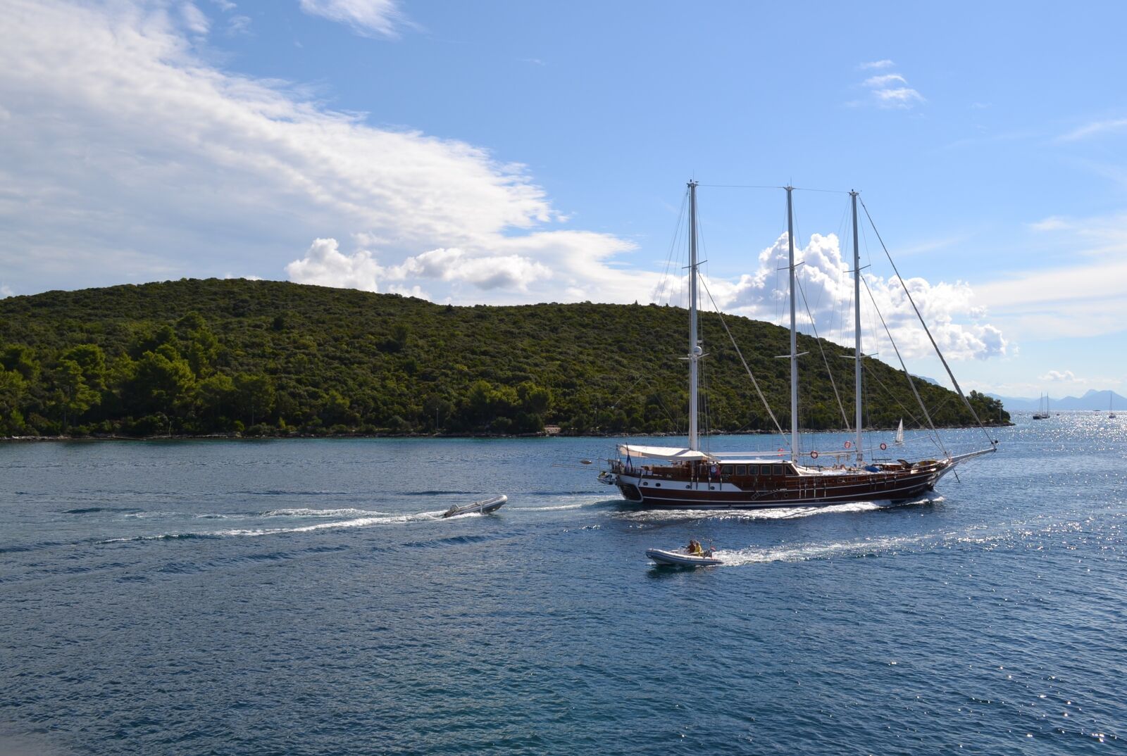Nikon D3100 sample photo. Sea, the ship, sky photography