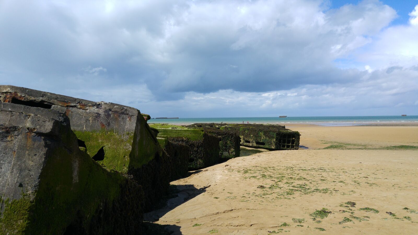 LG G4 sample photo. Beach, bunker, france photography