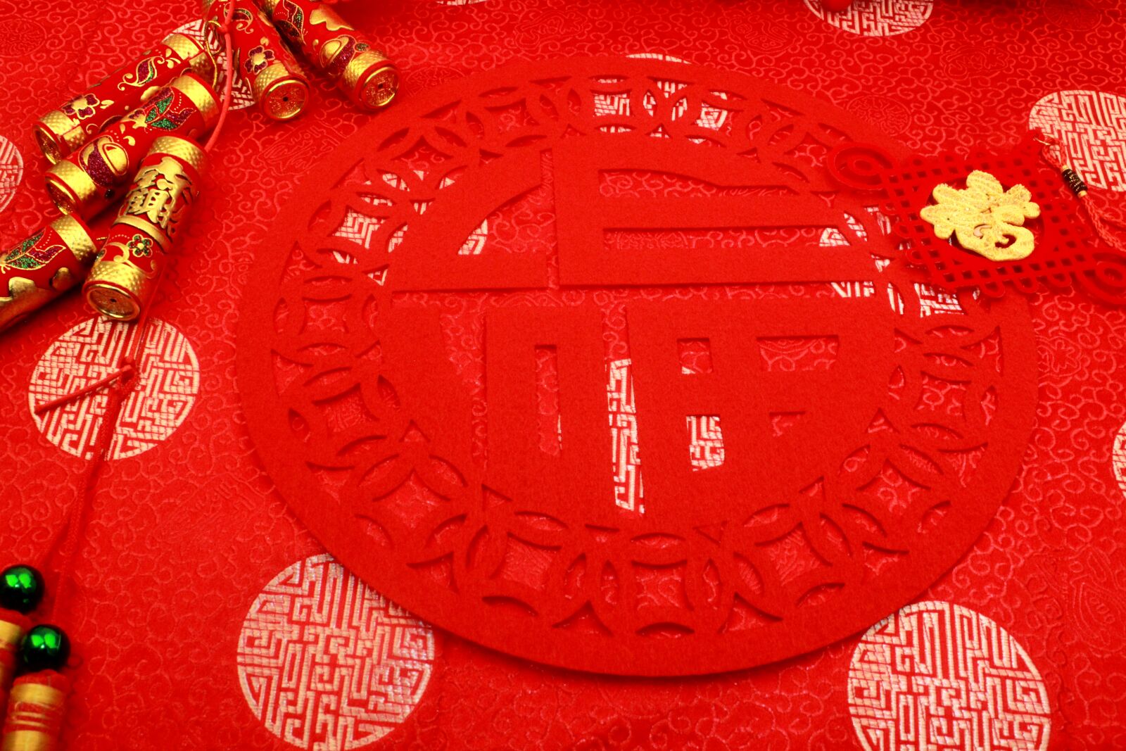 Canon EOS 550D (EOS Rebel T2i / EOS Kiss X4) sample photo. Firecracker, chinese new year photography