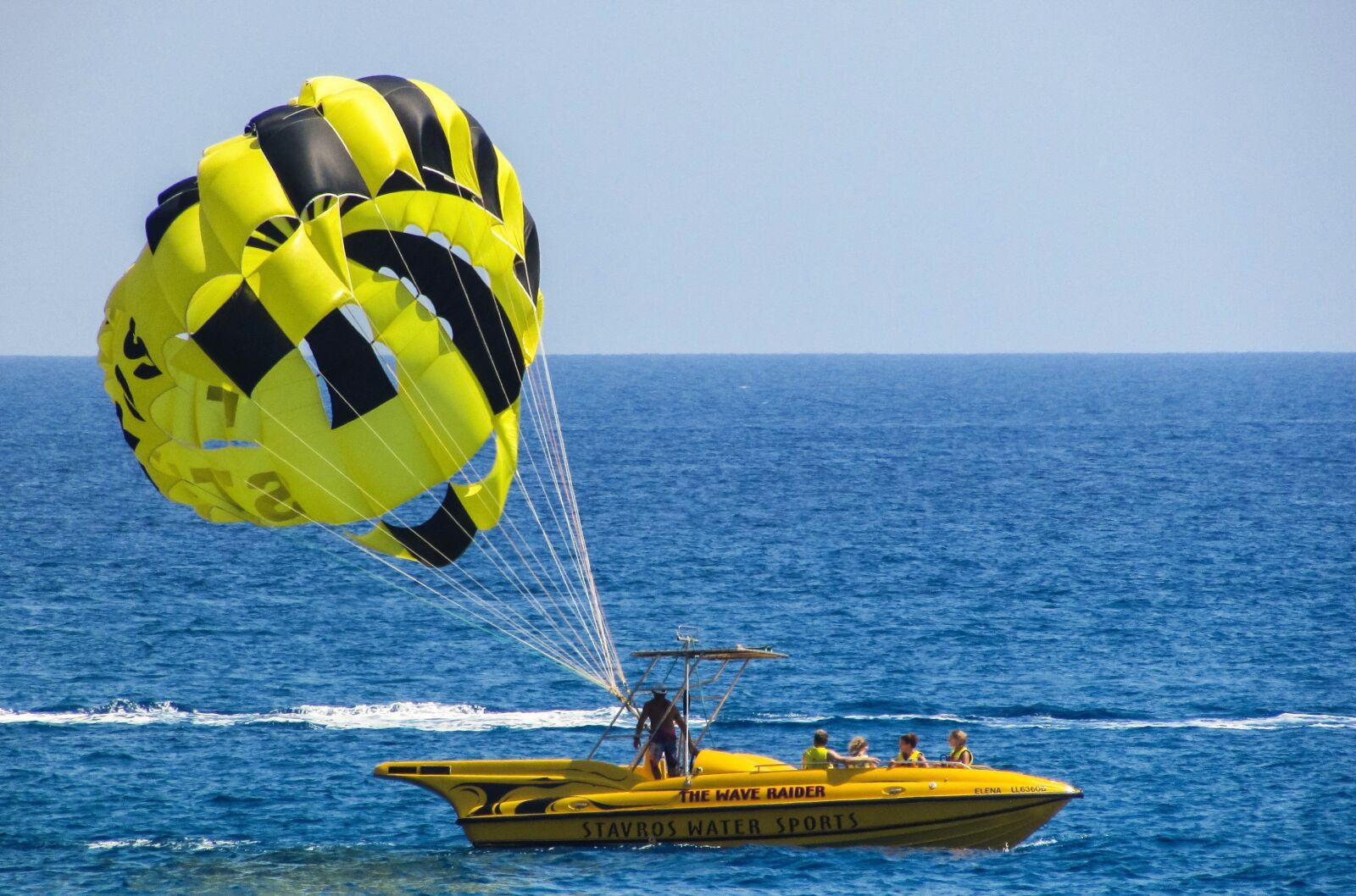 Canon PowerShot SX400 IS sample photo. Parachute, paragliding, yellow photography