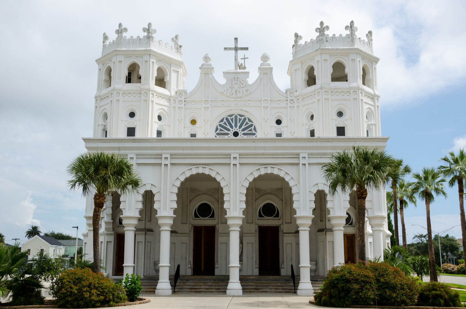 Nikon D5100 sample photo. Sacred heart church, church photography