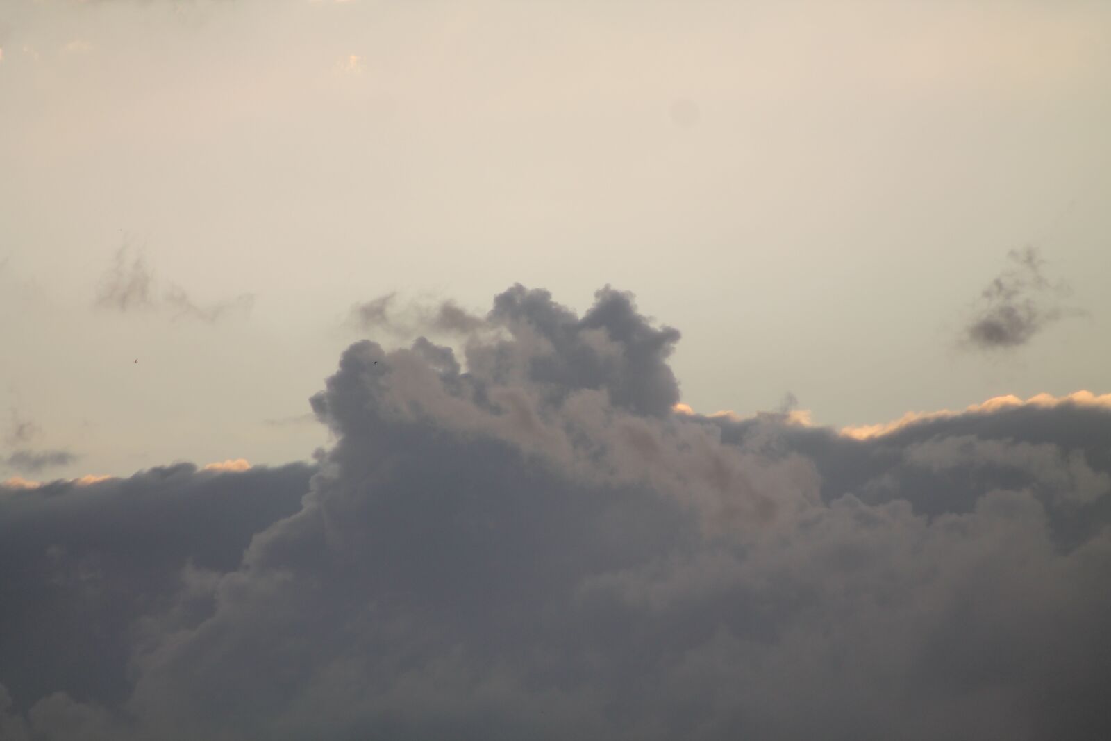 Canon EOS 1100D (EOS Rebel T3 / EOS Kiss X50) + Canon EF75-300mm f/4-5.6 sample photo. Cloud, white, sky photography