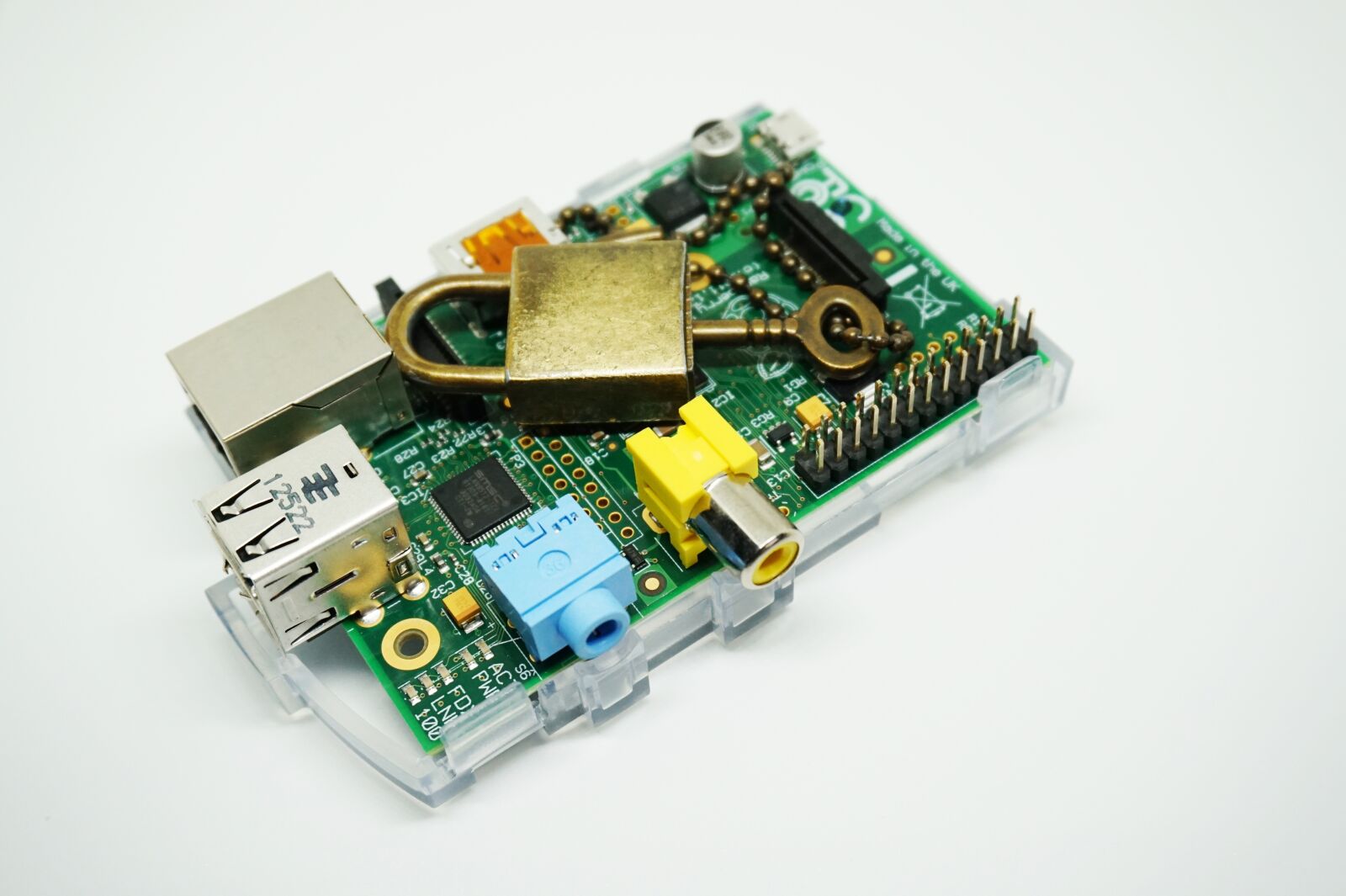 Sony Alpha a5000 (ILCE 5000) sample photo. Raspberry pi, padlock, key photography