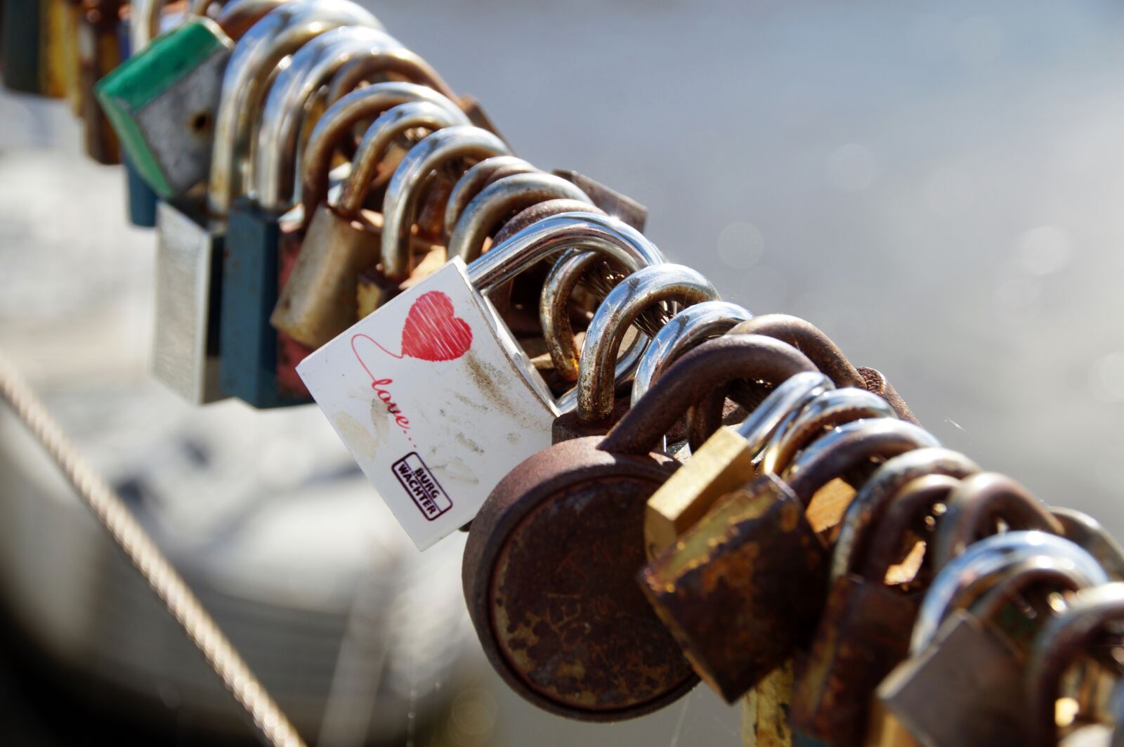 Sony SLT-A58 sample photo. Locks, padlocks, mansions photography