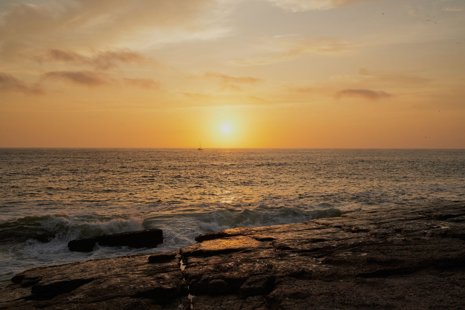 Sony a7R III + Sony FE 16-35mm F2.8 GM sample photo. Sea, sunset, landscape photography