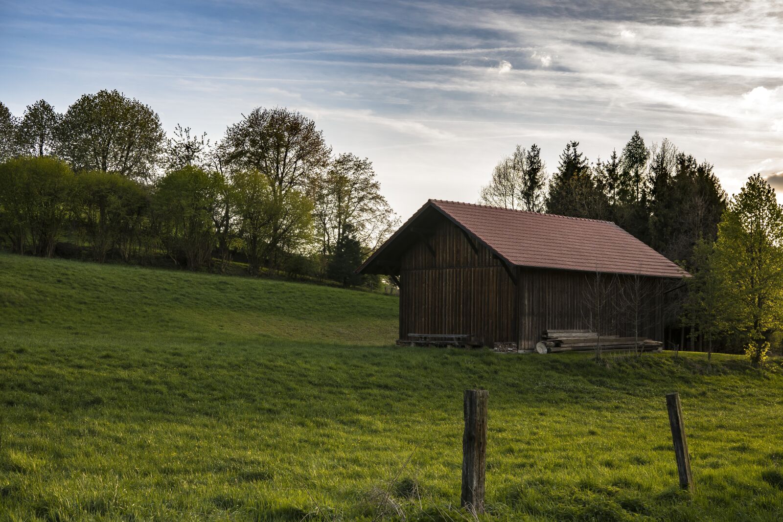 Sony a6300 + Sigma 30mm F2.8 EX DN sample photo. Hut, rural, house photography