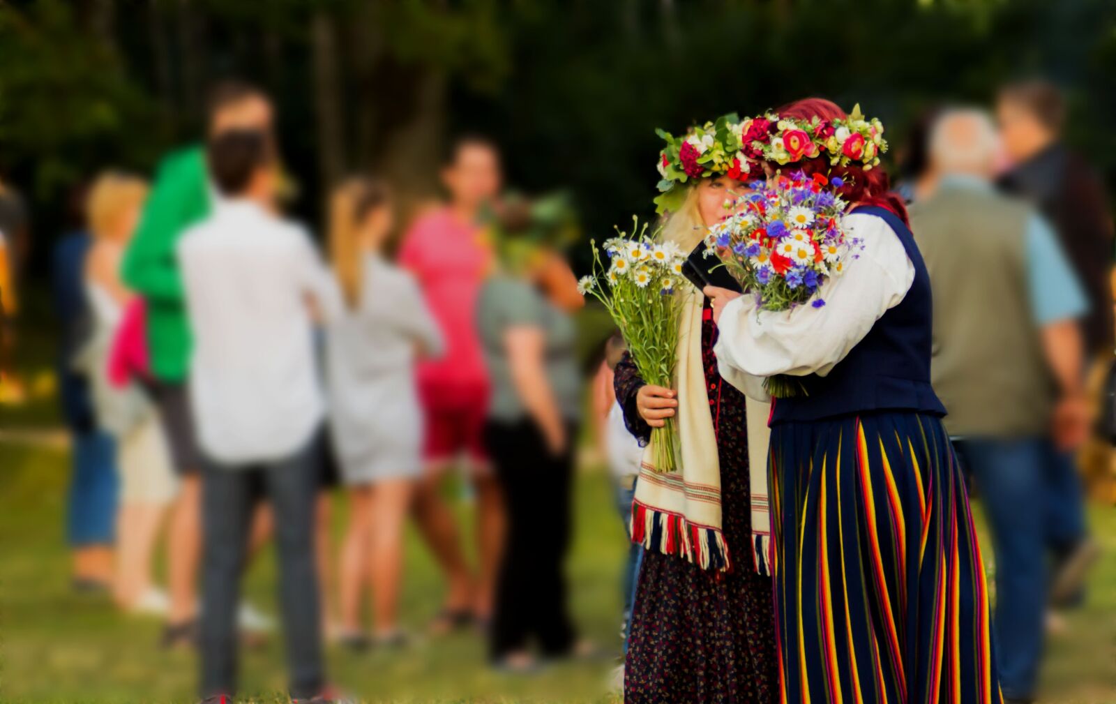 Canon EOS 60D sample photo. Folk festival, folk dresses photography