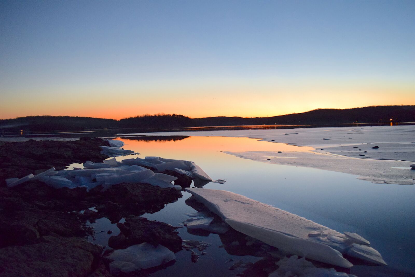 Nikon D3300 sample photo. Lake, sunset, ice photography