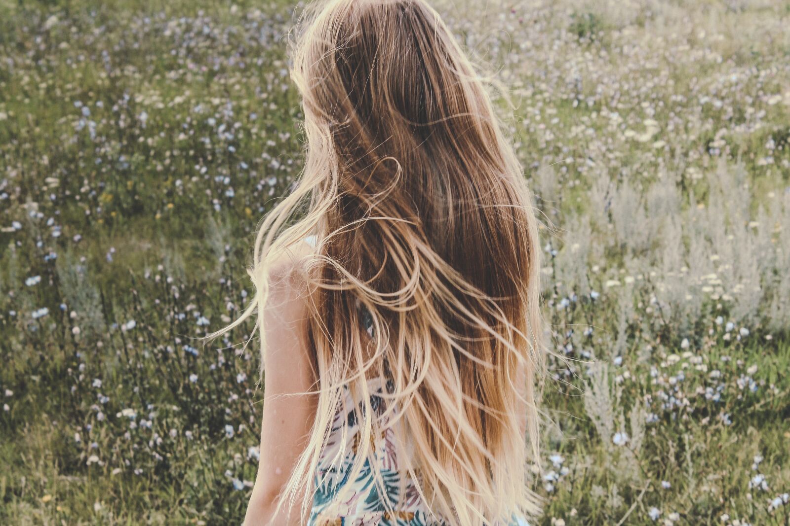Canon EOS 1300D (EOS Rebel T6 / EOS Kiss X80) sample photo. Girl, hair, beautiful photography
