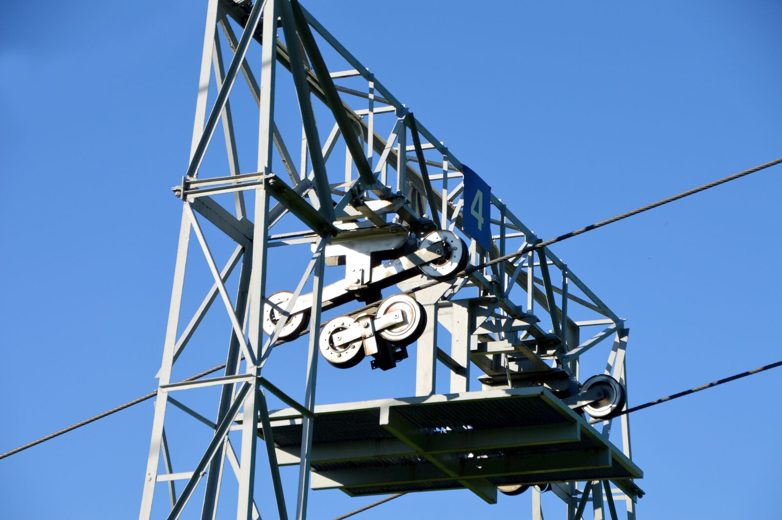 Nikon D3200 sample photo. Ski lift, construction, wheels photography
