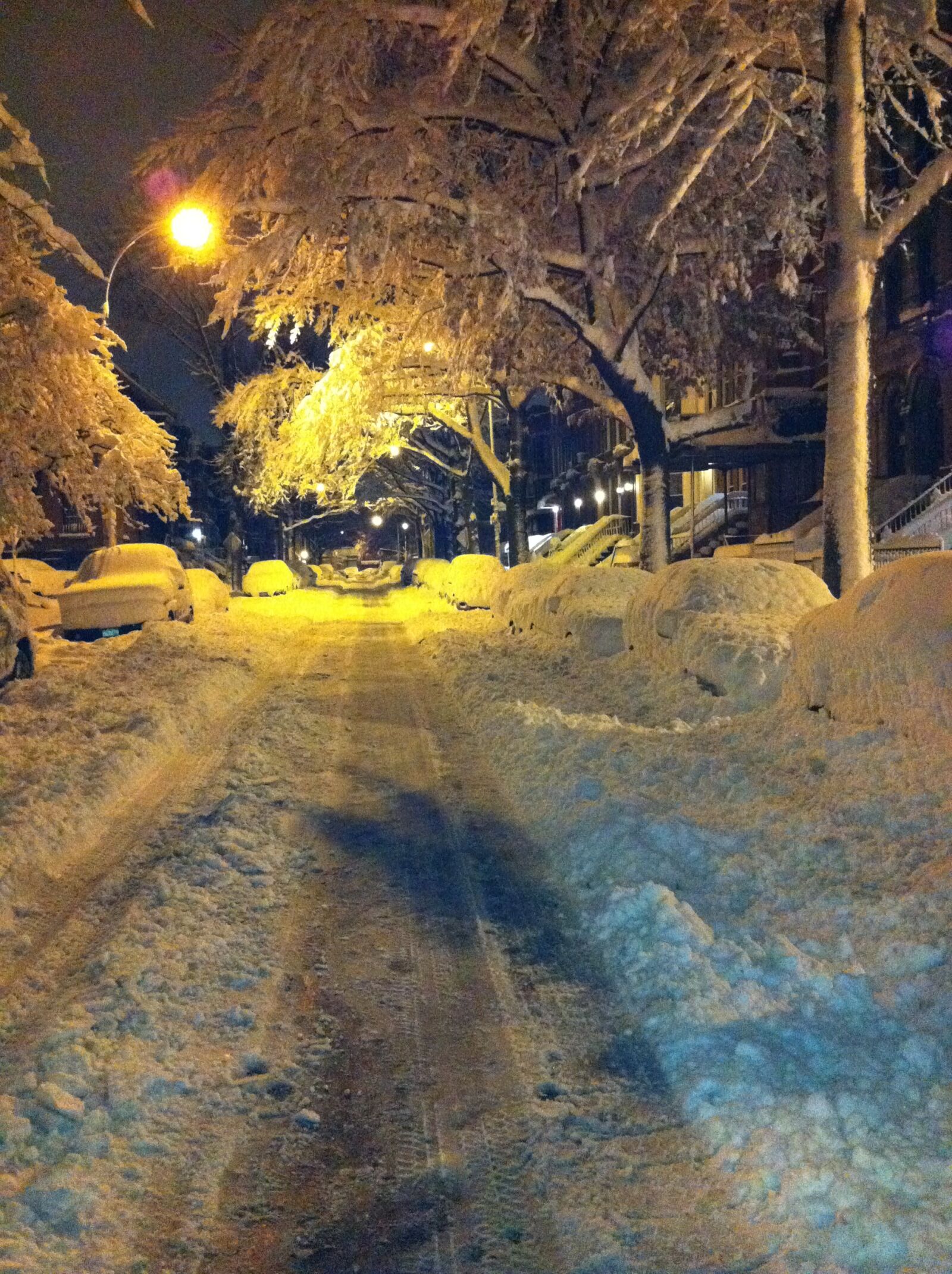 Apple iPhone 4 sample photo. Snow photography