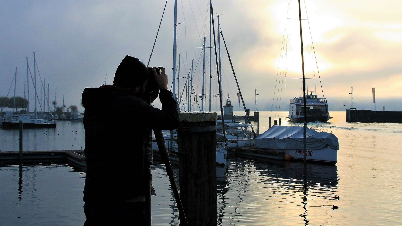 Canon EOS 400D (EOS Digital Rebel XTi / EOS Kiss Digital X) sample photo. Sunrise, morning, lake photography