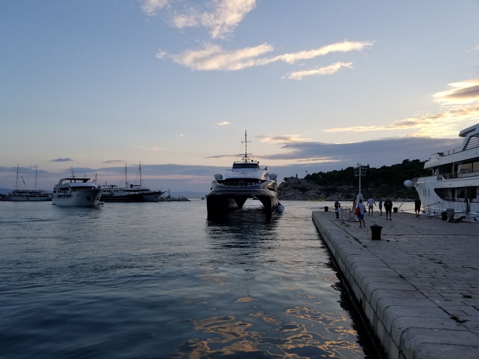 Samsung Galaxy S8 sample photo. Boat, ocean, ship photography