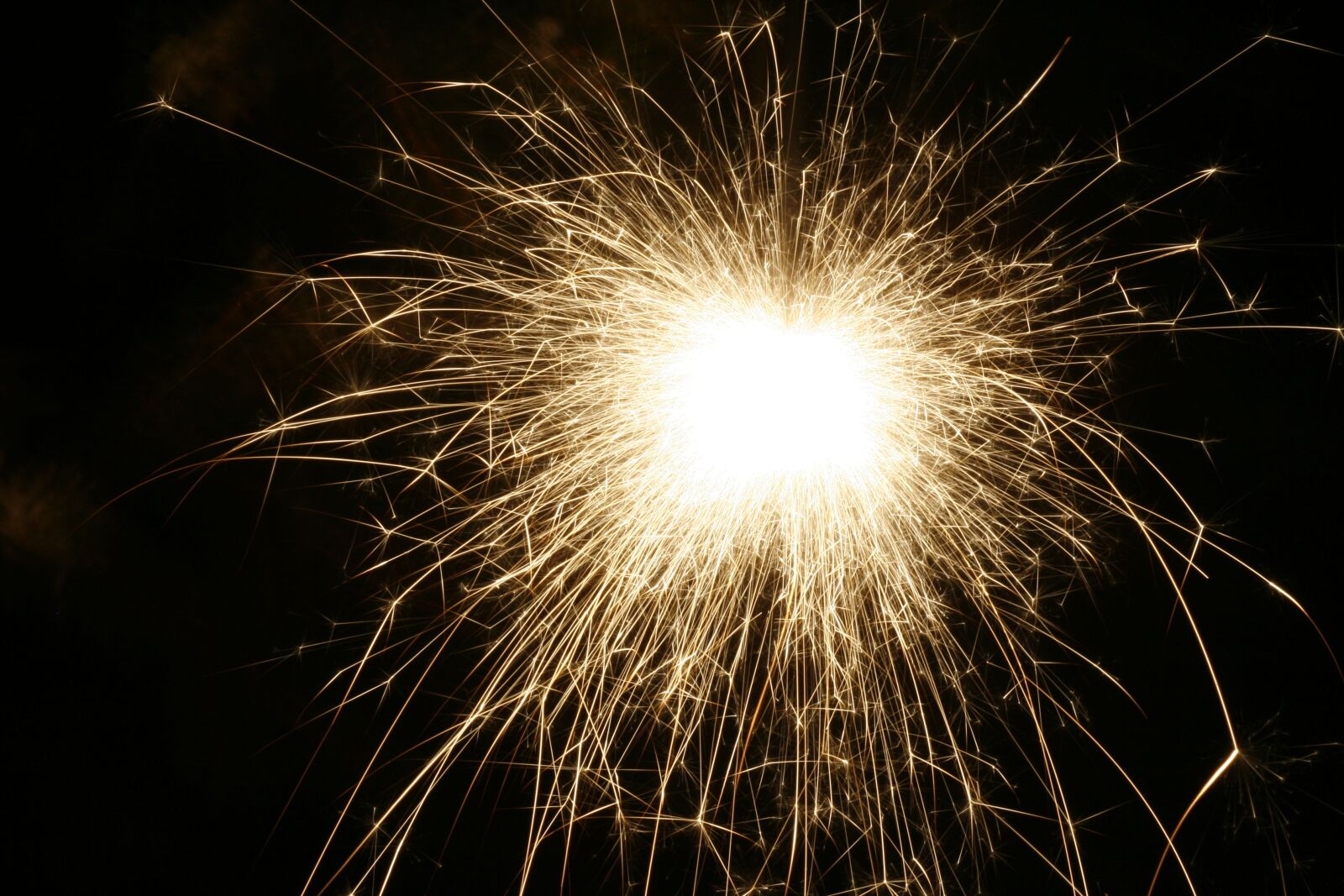 Canon EOS 400D (EOS Digital Rebel XTi / EOS Kiss Digital X) sample photo. Sparkler, pf, christmas photography