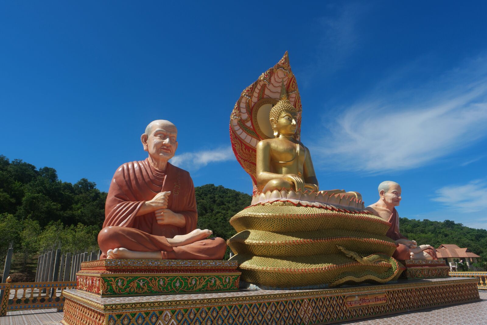 Samsung NX500 sample photo. Naga, buddha, thai photography