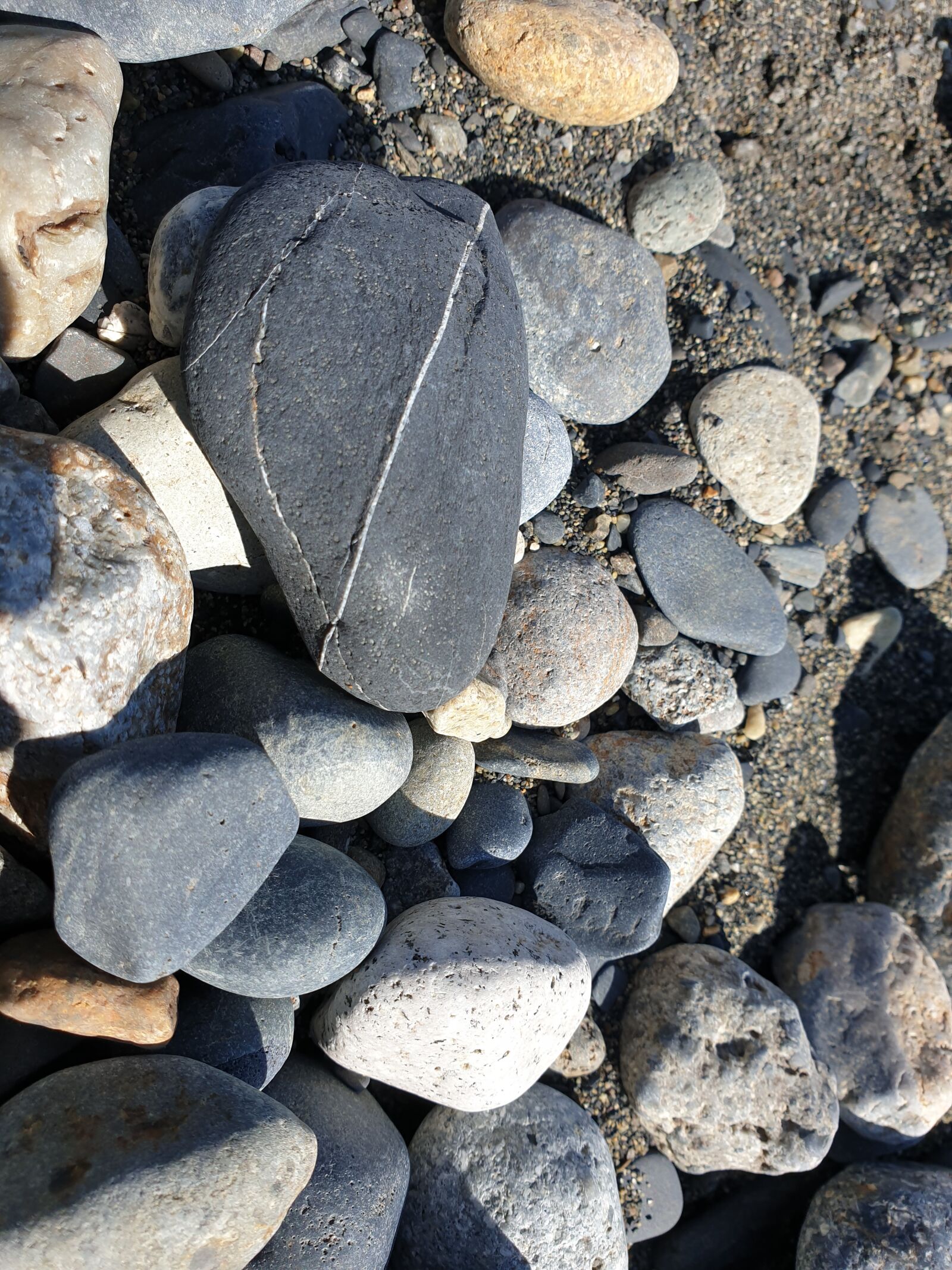 Samsung Galaxy S9 sample photo. Rock, stone, beach photography