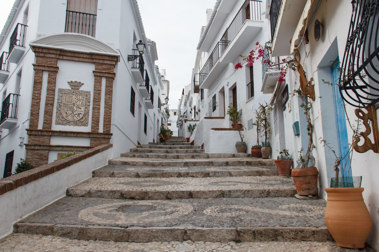 Canon EOS 550D (EOS Rebel T2i / EOS Kiss X4) sample photo. Frigiliana, andalusia, spain photography