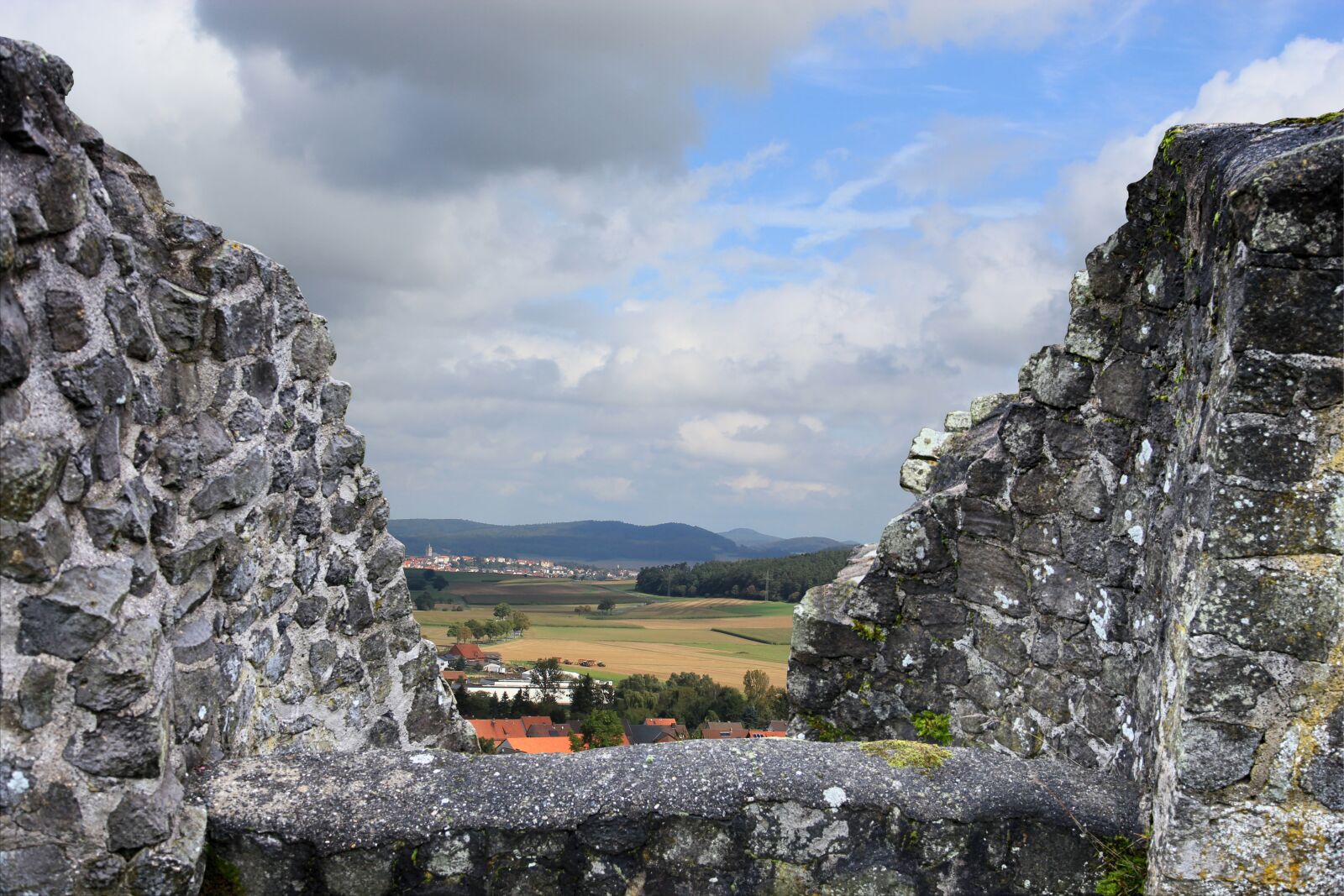 Canon EOS 5D Mark II sample photo. Castle, wall, castle wall photography