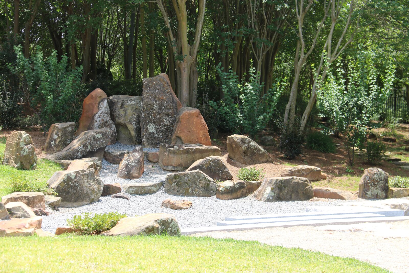 Canon EOS 750D (EOS Rebel T6i / EOS Kiss X8i) sample photo. Japanese, park, nature photography