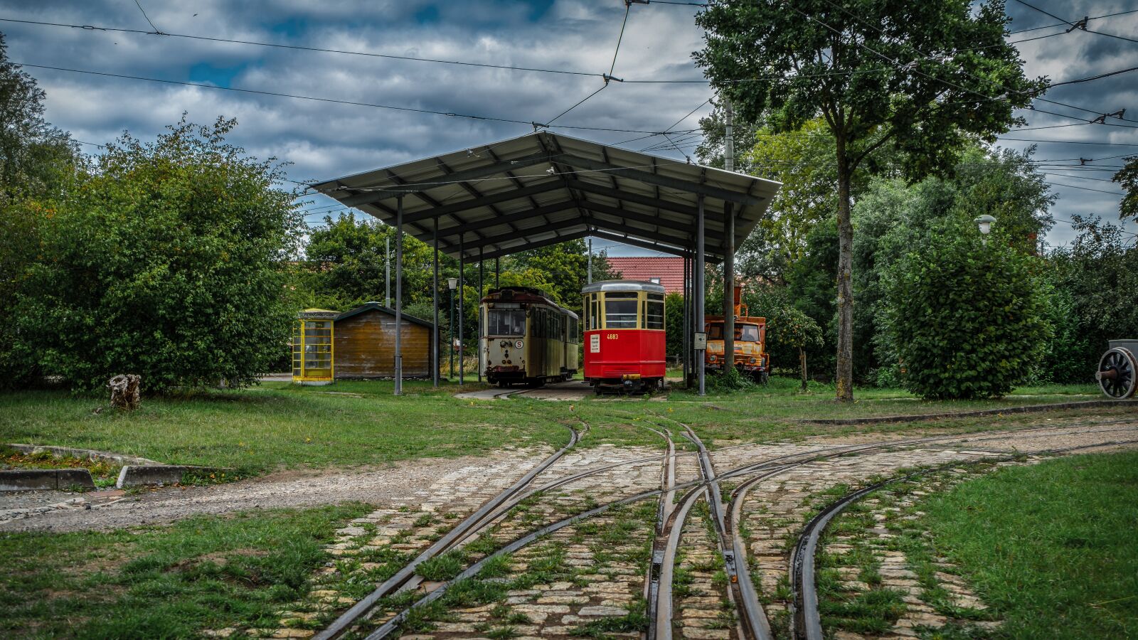 Sony a7 II + Sony FE 28-70mm F3.5-5.6 OSS sample photo. Tram, railway, transport photography