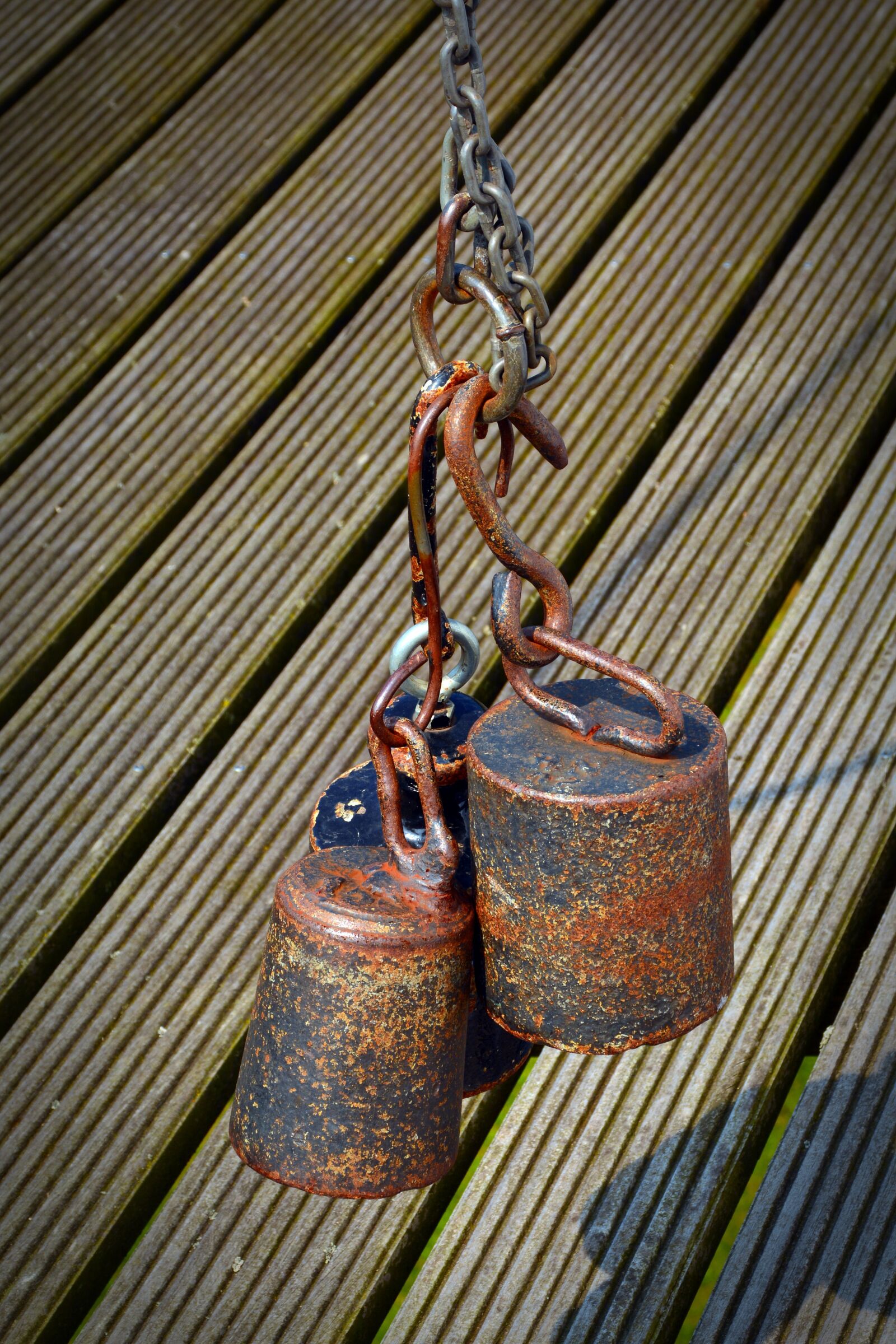 Nikon D5200 sample photo. Weights, old, metal photography