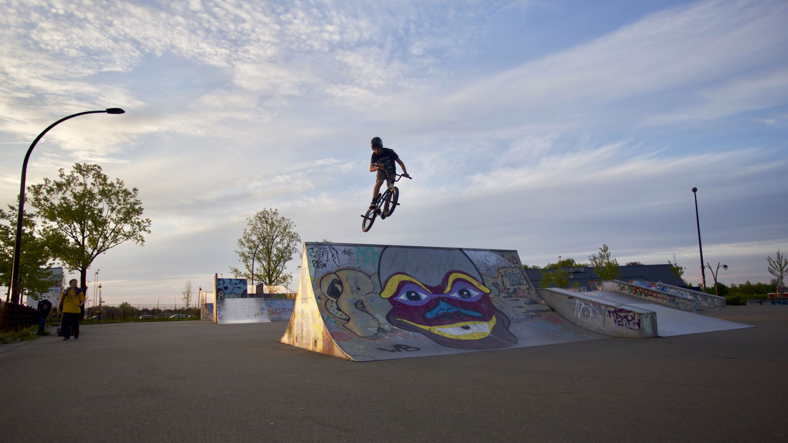 Canon EF 16-35mm F2.8L USM sample photo. Blue, bmx, cycle, evening photography