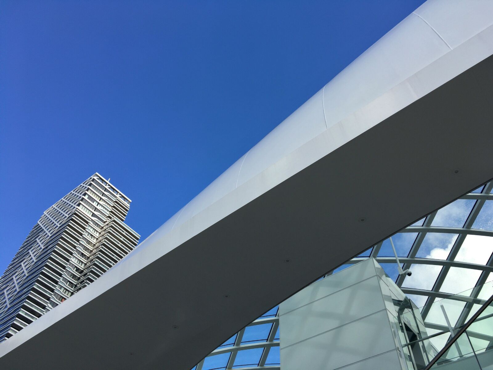 iPhone SE back camera 4.15mm f/2.2 sample photo. New babylon, the hague photography