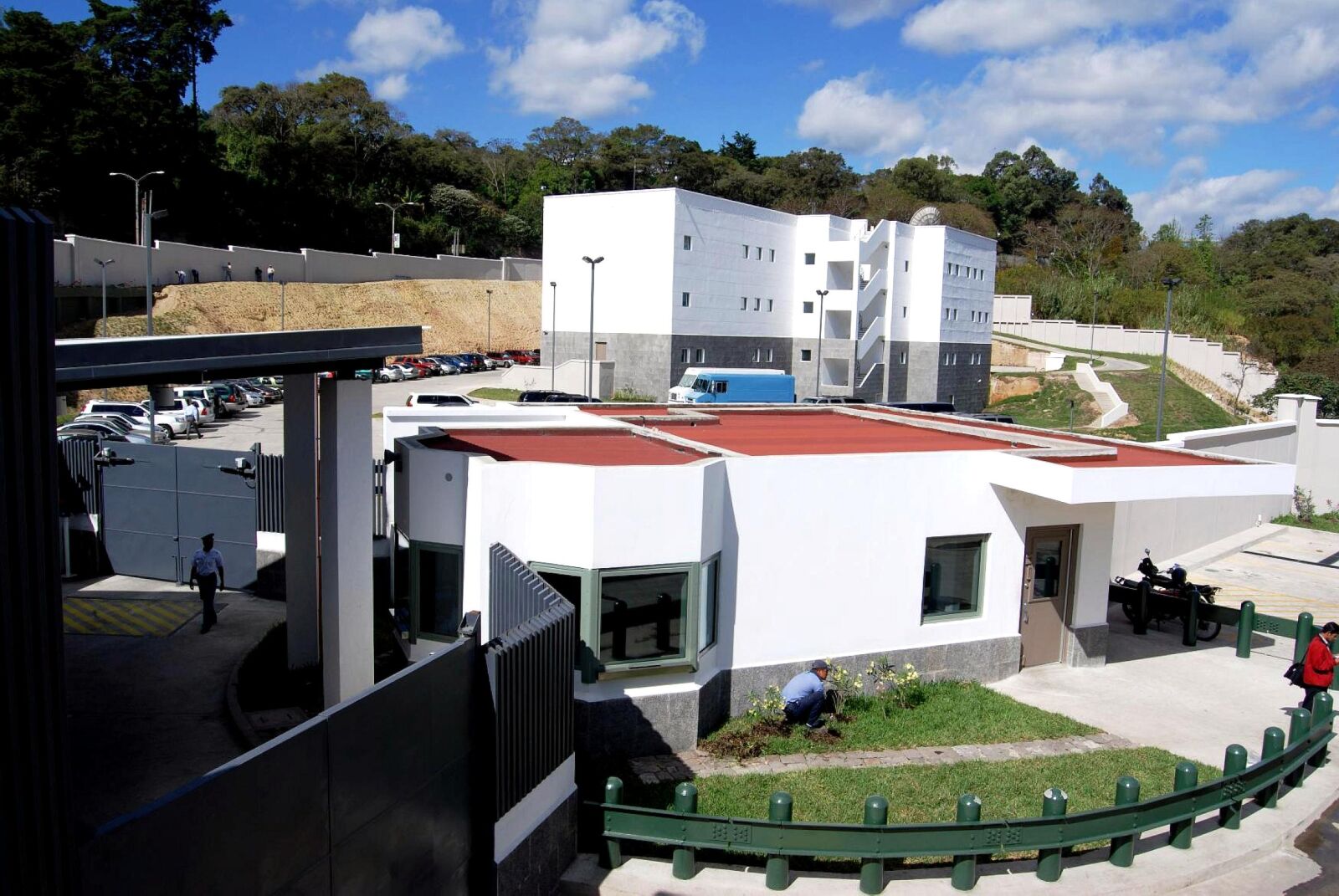 Nikon D80 sample photo. Guatemala, gets, mission, building photography