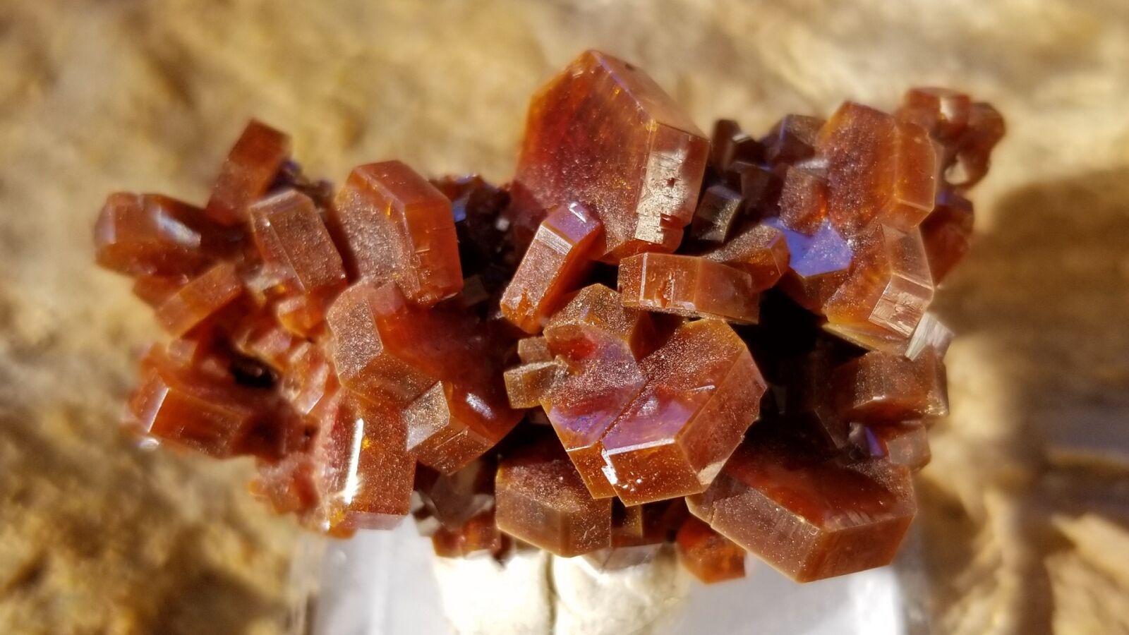 Samsung Galaxy S8 sample photo. Crystal, closeup, gem photography