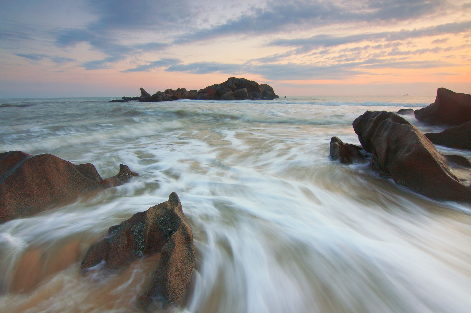 Canon EOS 50D sample photo. Brown, rocks, near, a photography