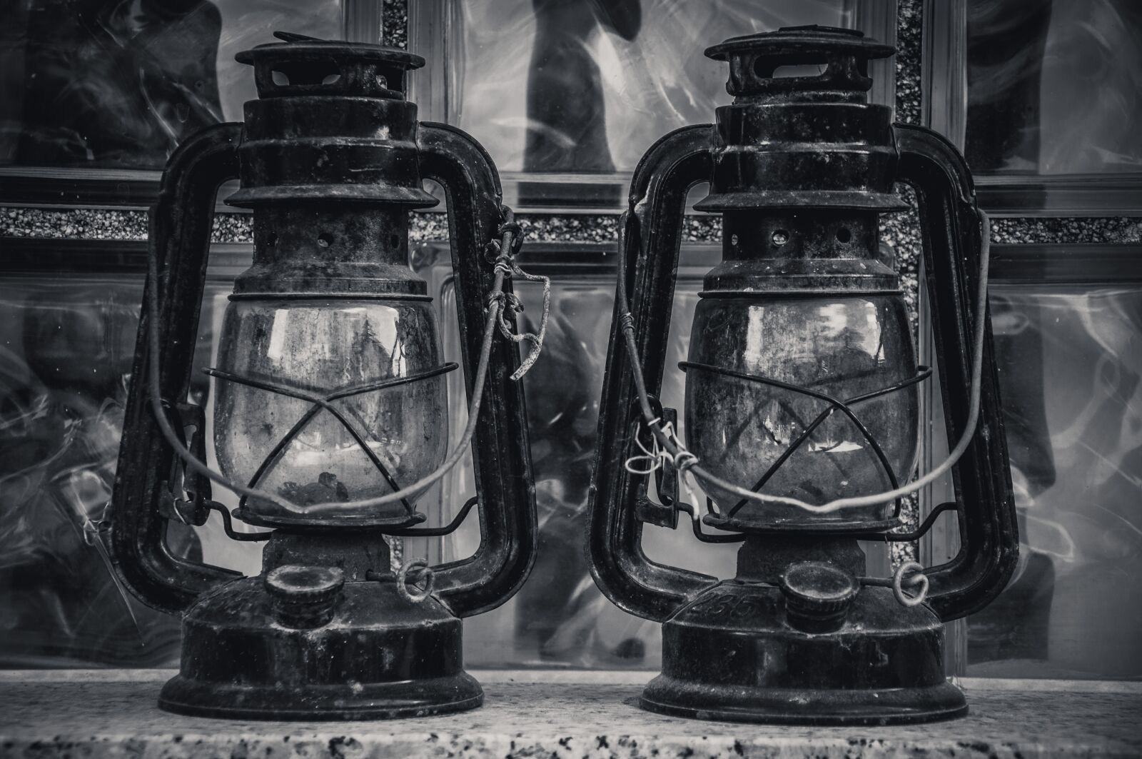 Nikon D90 sample photo. Antique, lamp, lantern photography