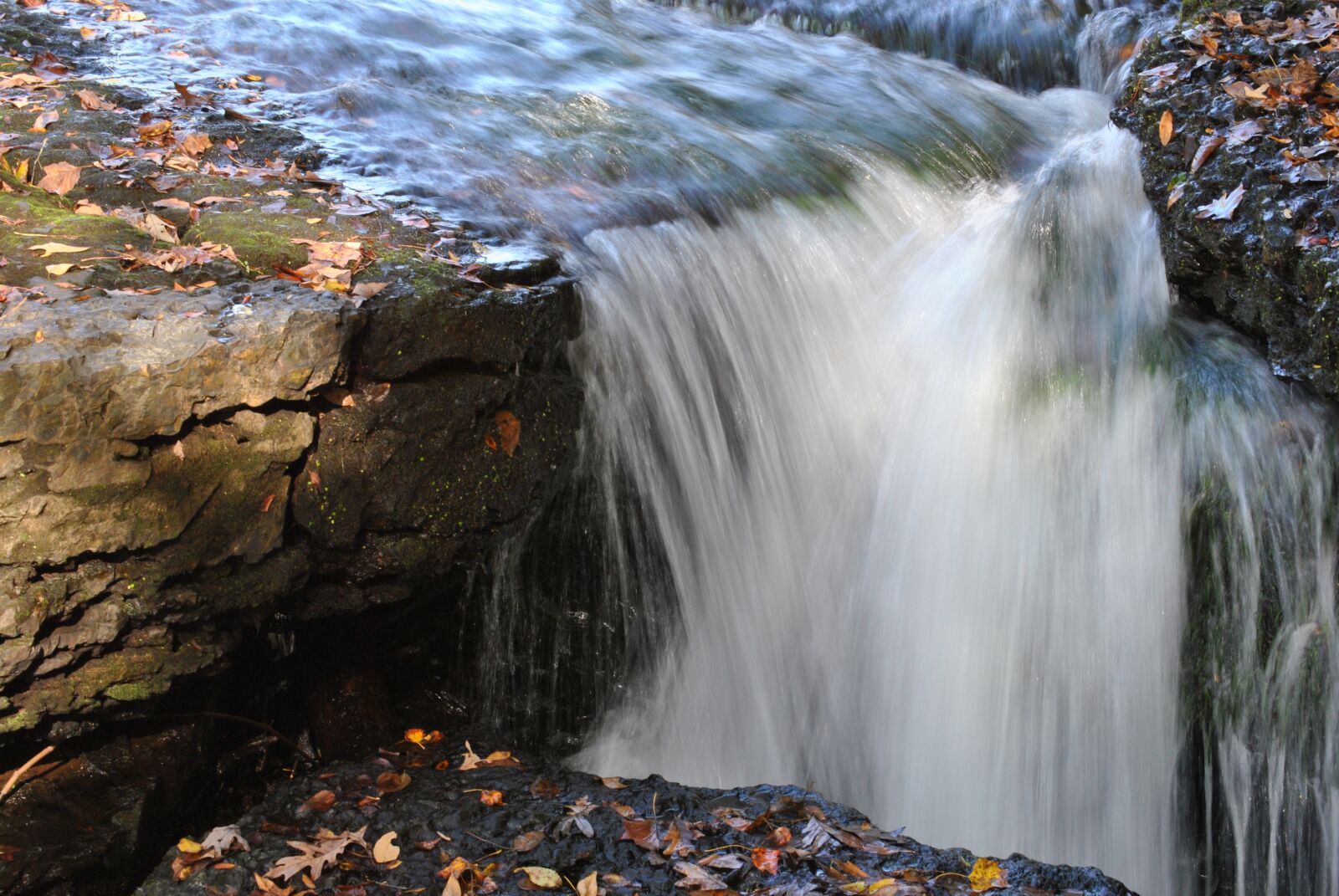 Nikon D3000 sample photo. Waterfall, park, slow motion photography