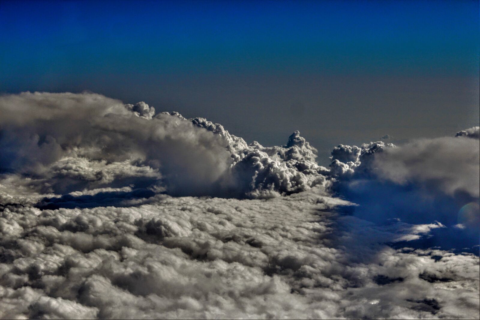 Canon EOS 600D (Rebel EOS T3i / EOS Kiss X5) sample photo. Clouds, sky, above the photography