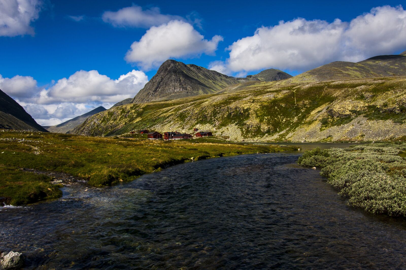 Canon EOS 40D sample photo. Landscape, river, mountain sky photography