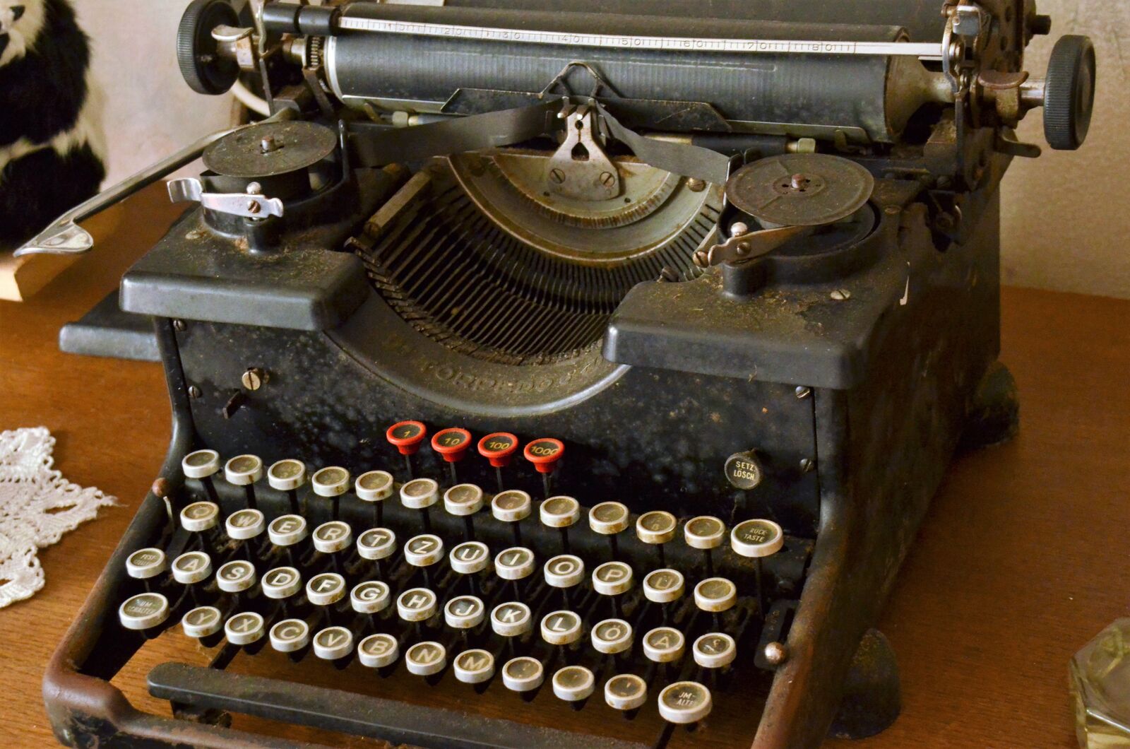 Nikon D7000 sample photo. Typewriter, keyboard, key photography