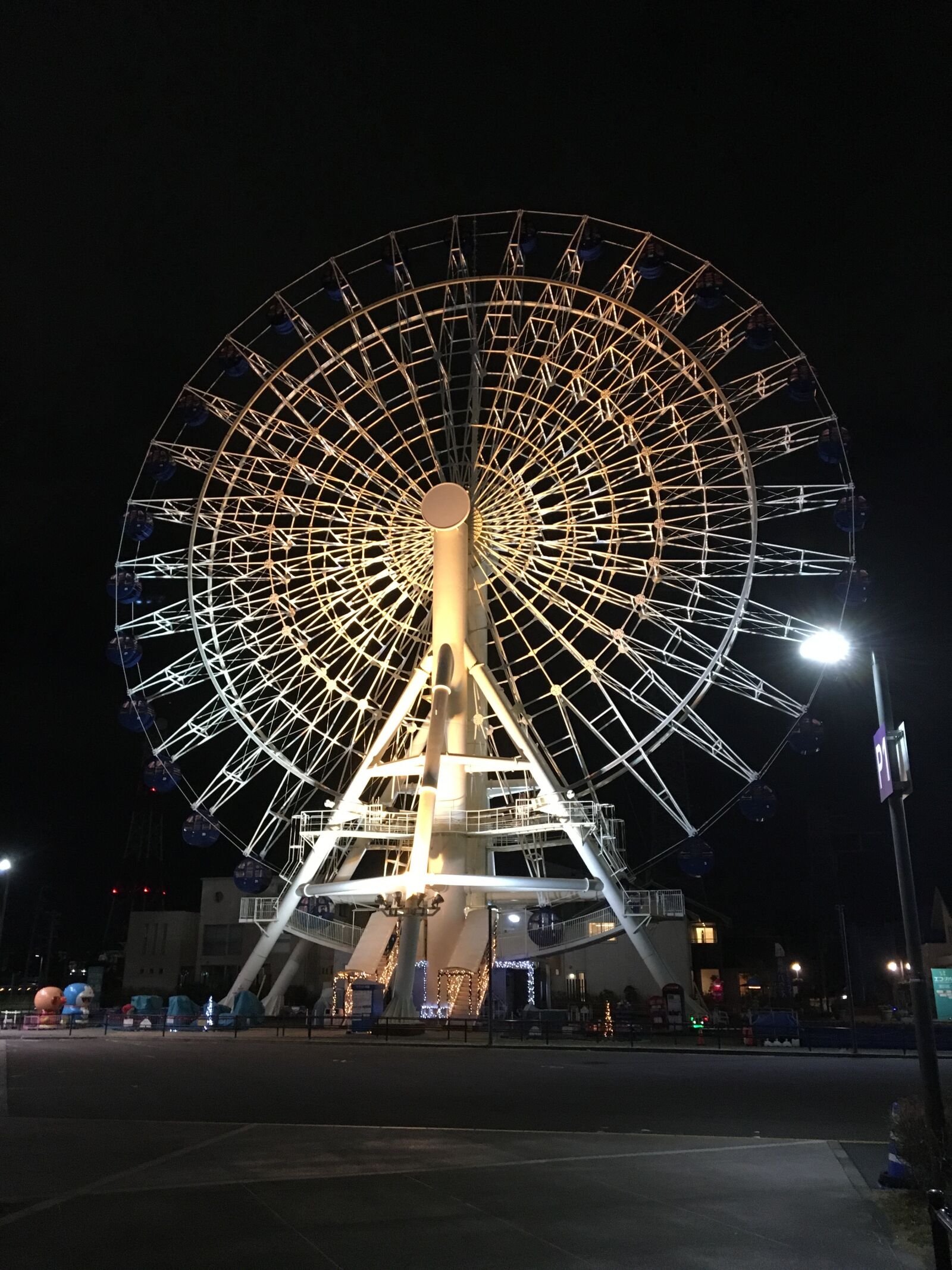 Apple iPhone 6s sample photo. Light up, ferris wheel photography