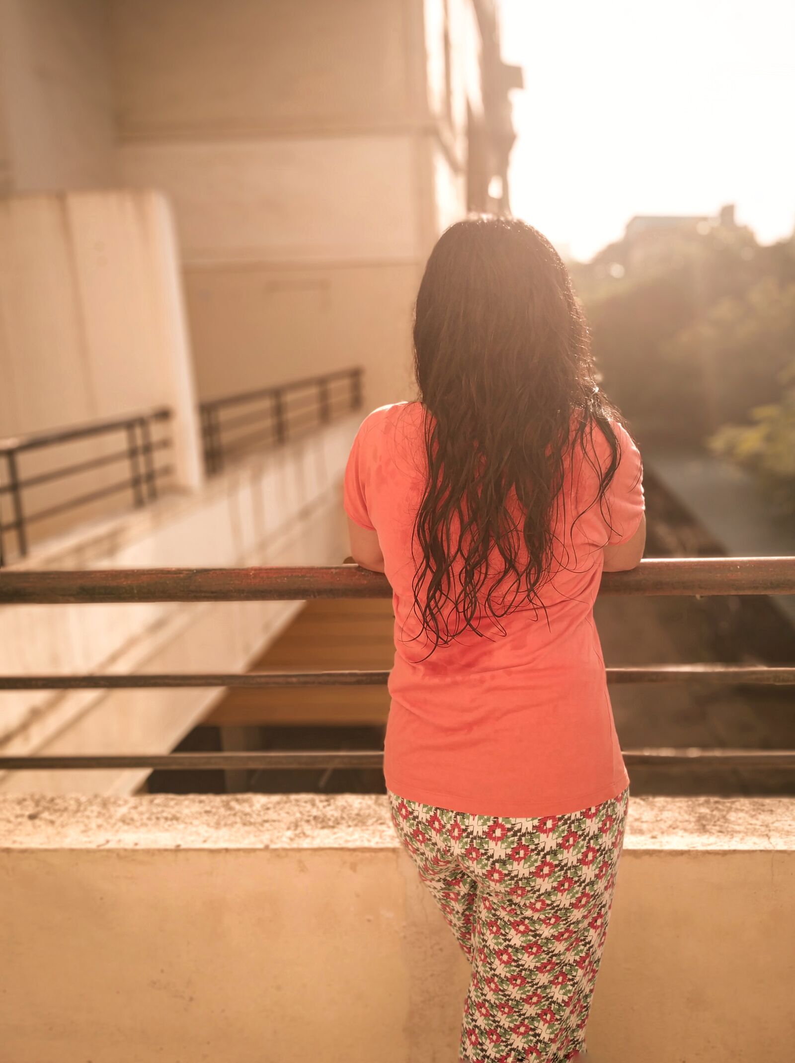 Xiaomi Mi A2 sample photo. Girl, balcony, sunlight photography