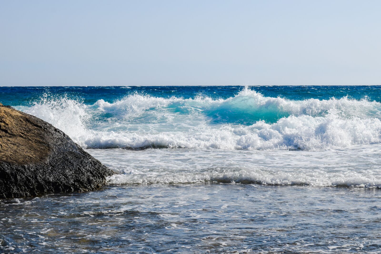 Nikon D3300 sample photo. Rocky coast, wave, sea photography