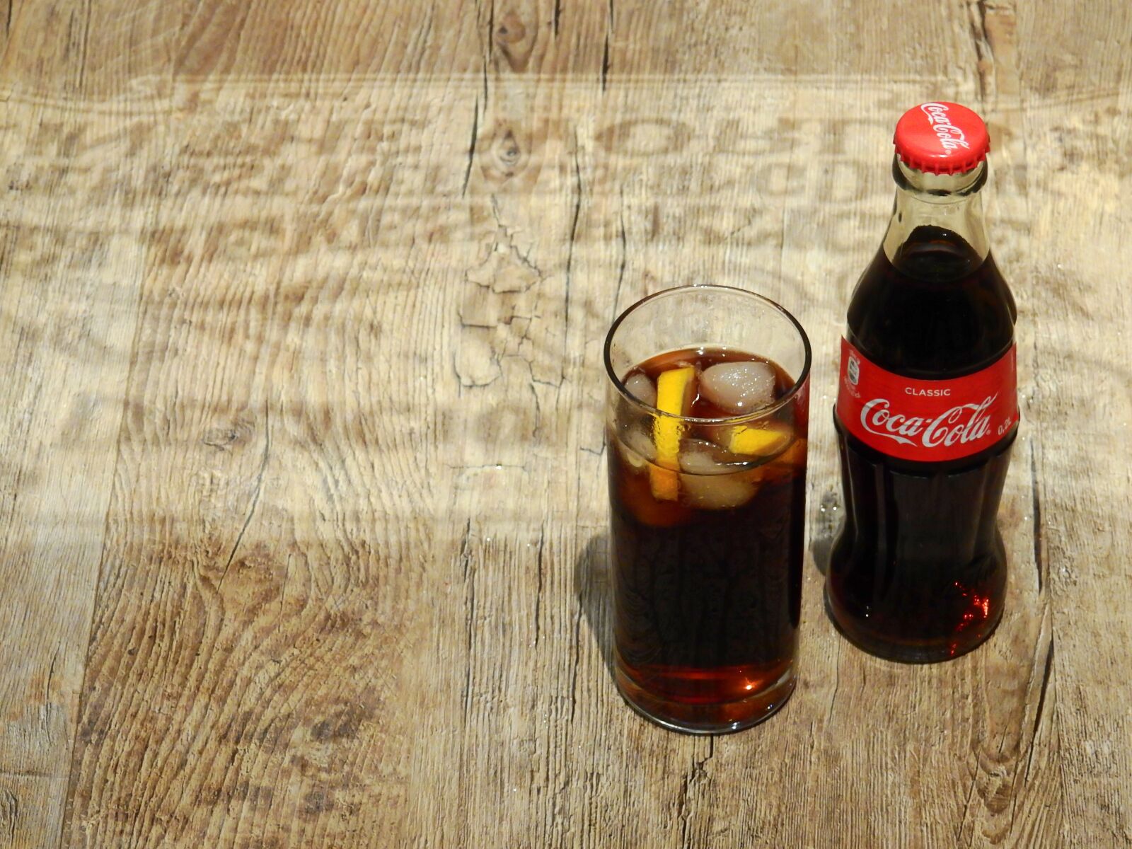 Nikon Coolpix P900 sample photo. Coca cola, cola, coke photography