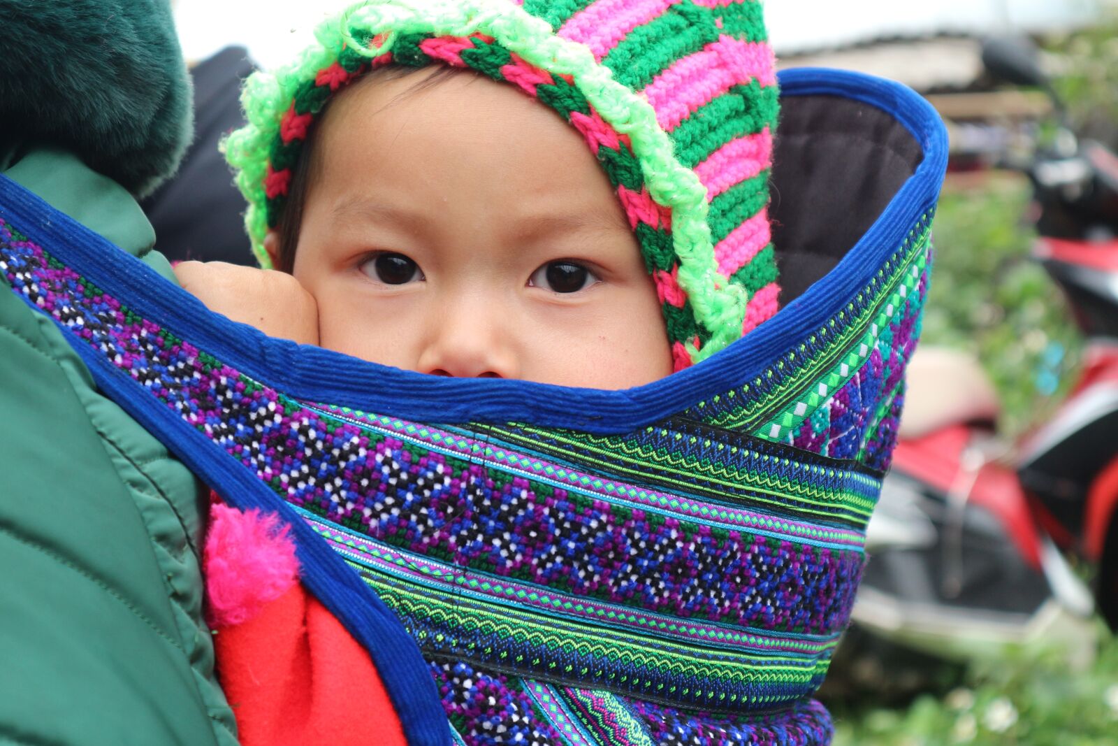 Canon EF-M 15-45mm F3.5-6.3 IS STM sample photo. Child, vietnam, asia photography