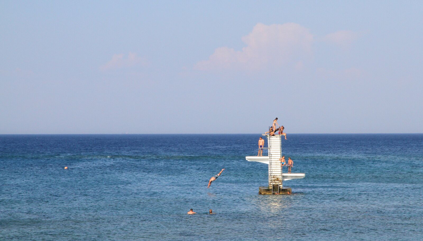 Canon EOS 7D sample photo. Trampoline, sea, ocean photography